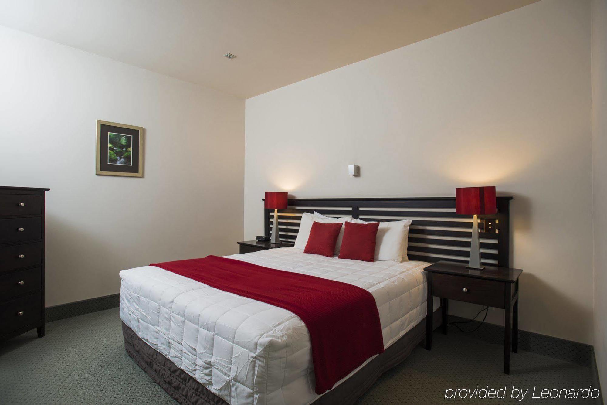Emerald Hotel Gisborne Buitenkant foto