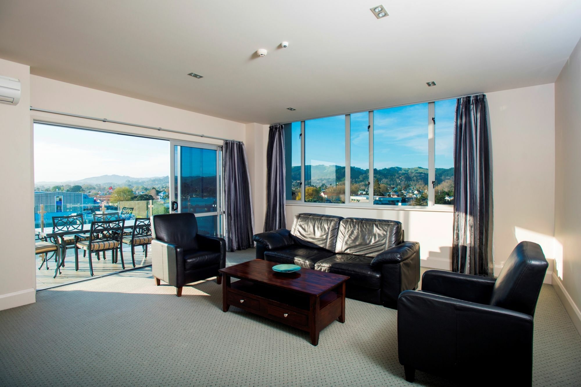 Emerald Hotel Gisborne Buitenkant foto
